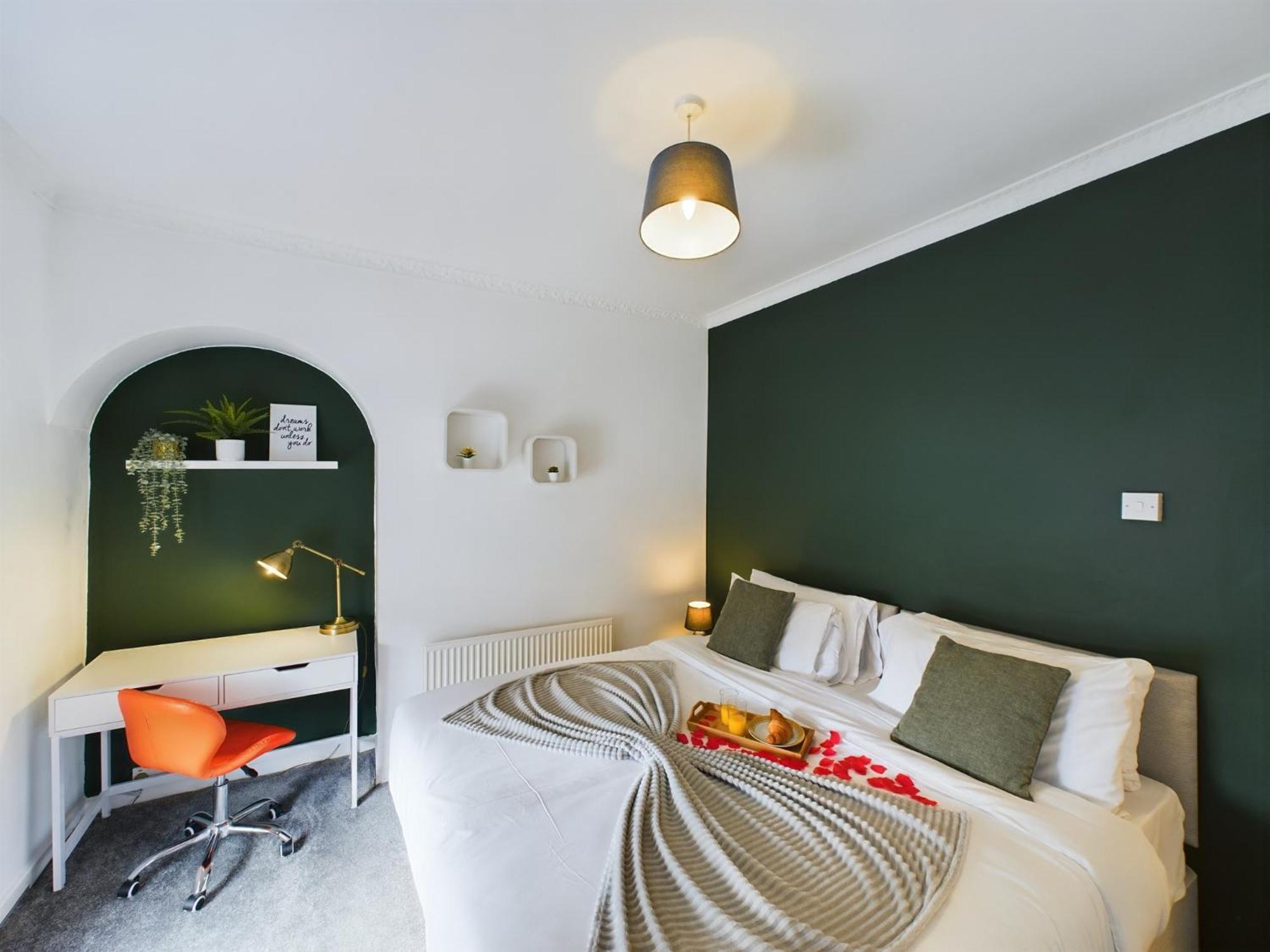 Charming Apartments - Cosy Retreat - Short Drive To City Centre - Free Parking 리버풀 외부 사진