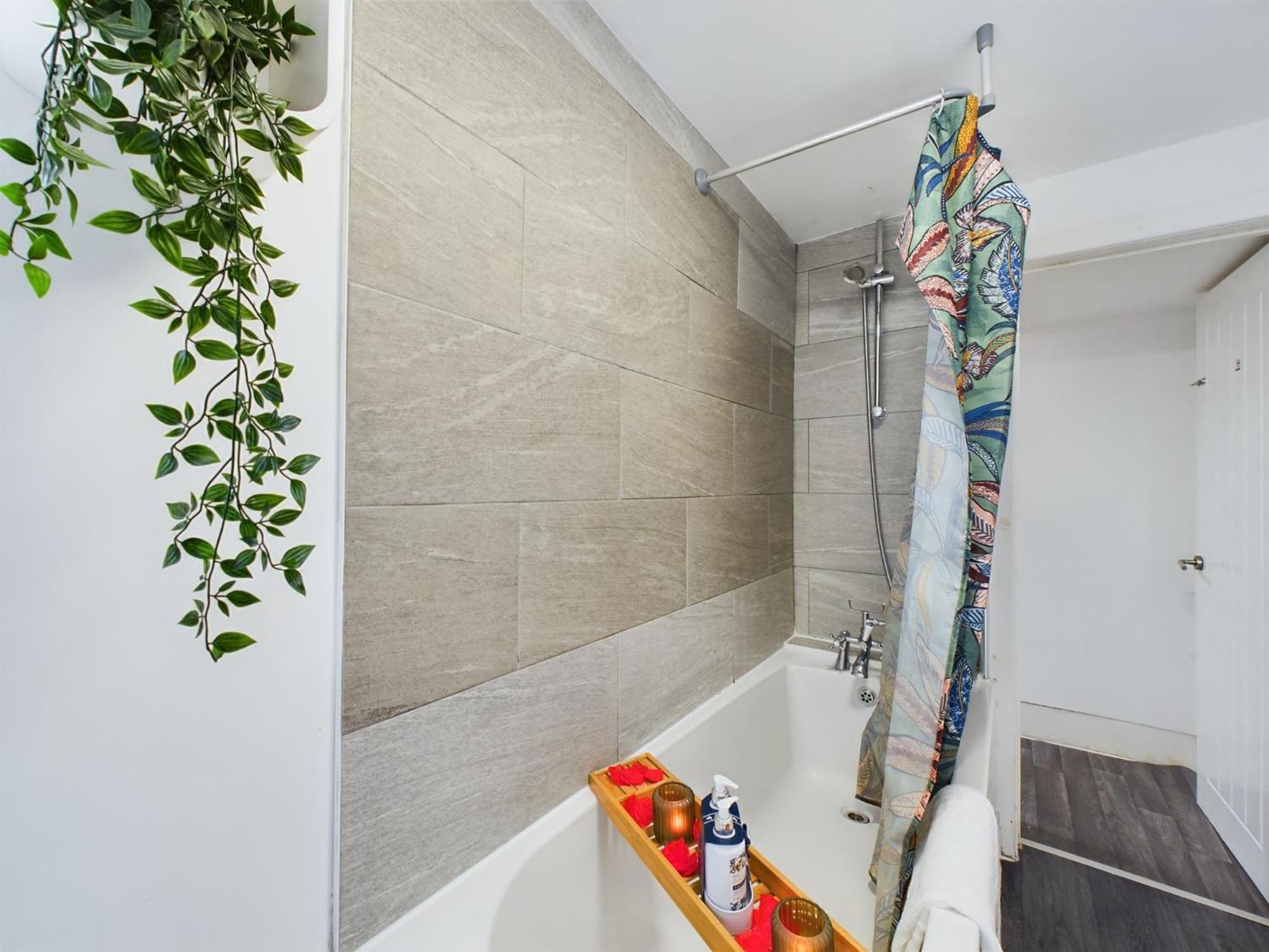 Charming Apartments - Cosy Retreat - Short Drive To City Centre - Free Parking 리버풀 외부 사진